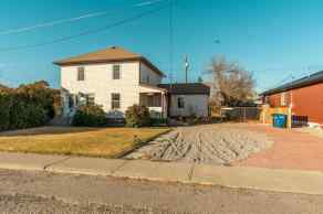 Detached Fort Macleod homes