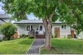 Detached Carstairs homes