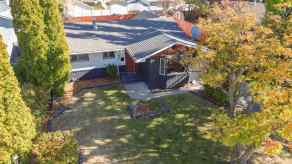 Detached Sunnybrook homes