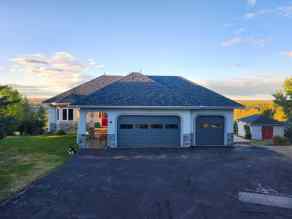 Detached Rural Ponoka County homes