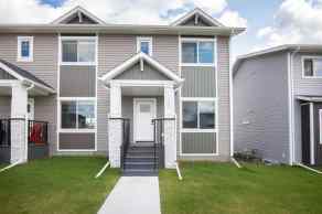 Semi Detached (Half Duplex) Sylvan Lake homes