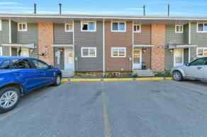 Row/Townhouse Riverside Meadows homes