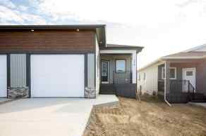 Semi Detached (Half Duplex) Sylvan Lake homes
