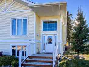 Semi Detached (Half Duplex) Olds homes