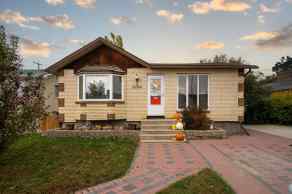 Detached Coalhurst homes