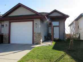 Semi Detached (Half Duplex) Carstairs homes