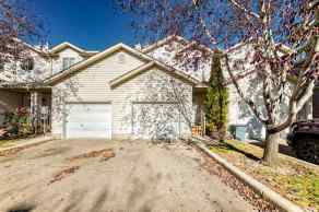 Row/Townhouse McKenzie Lake homes