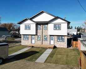 4 plex Innisfail homes