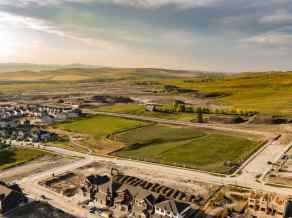 Semi Detached (Half Duplex) Cochrane homes