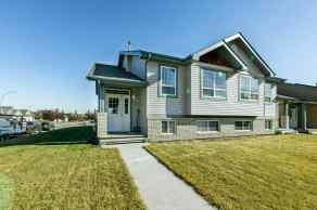 Semi Detached (Half Duplex) Lacombe homes