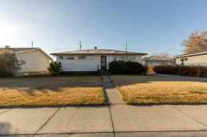 Detached Fort Macleod homes