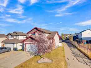 Detached Sylvan Lake homes