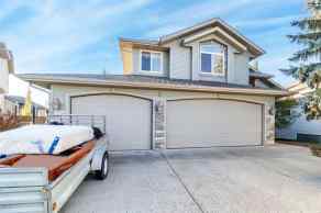 Detached Sylvan Lake homes