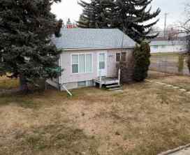 Detached Sedgewick homes