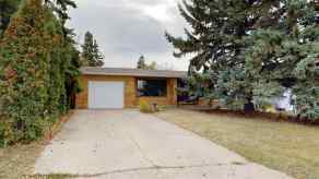 Detached Stettler homes