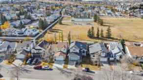 Detached MacEwan Glen homes