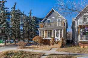 Detached Sunnyside homes