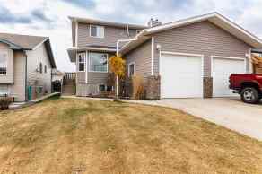 Semi Detached (Half Duplex) Lacombe homes