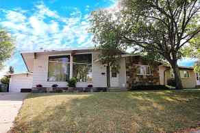 Detached Lloydminster homes