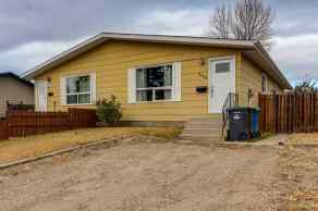 Semi Detached (Half Duplex) Innisfail homes