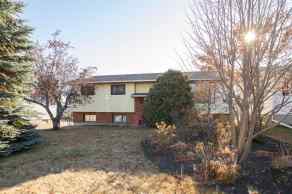 Detached Lacombe homes