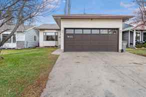 Detached Country Club Estates homes