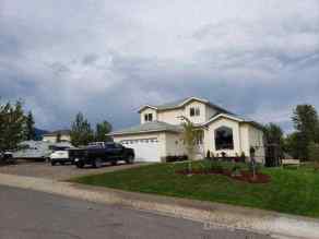 Detached Grande Cache homes