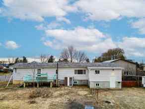 Detached Rural Foothills County homes