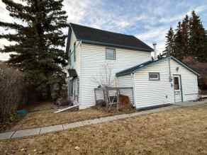 Detached Olds homes
