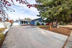 Detached Sunnybrook homes