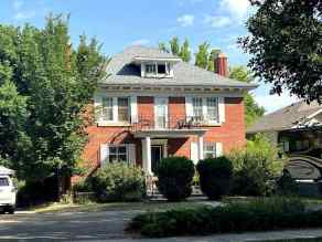 Detached SE Hill homes