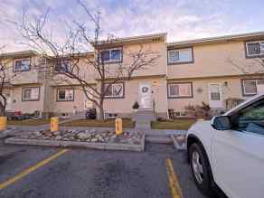 Row/Townhouse Airdrie Meadows homes
