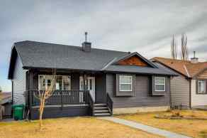 Detached Diamond Valley homes