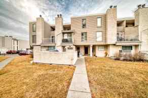 Row/Townhouse Varsity Acres homes