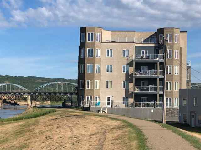 Downtown real estate #201, 9810 94 Street  in Downtown Peace River