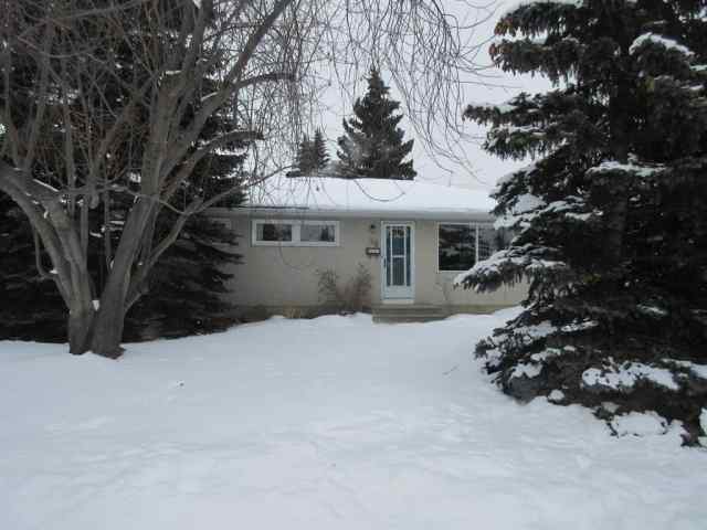 39 Wakefield Drive SW in  Calgary