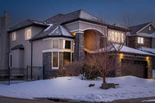 111 Royal Ridge Manor NW in  Calgary MLS® #A2035157