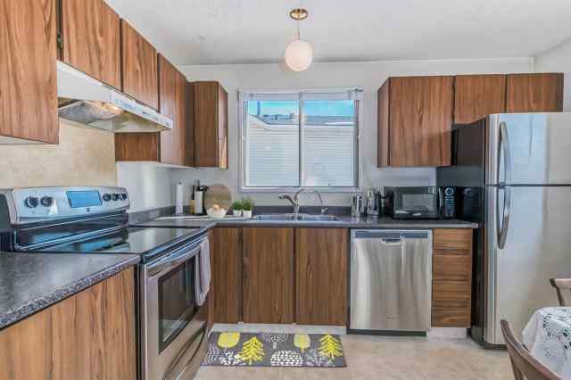 155 Castlebrook Road NE in  Calgary MLS® #A2035809