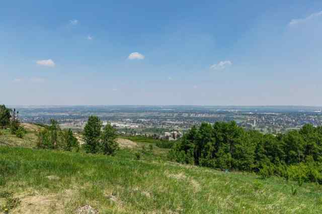 81 Cougar Ridge Landing SW in  Calgary MLS® #A2052353