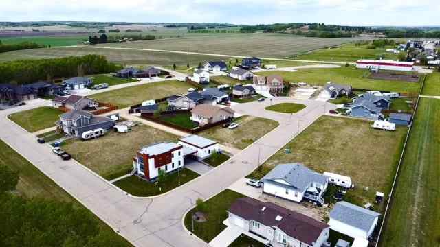 5228 55 st close   in NONE Eckville MLS® #A2059386