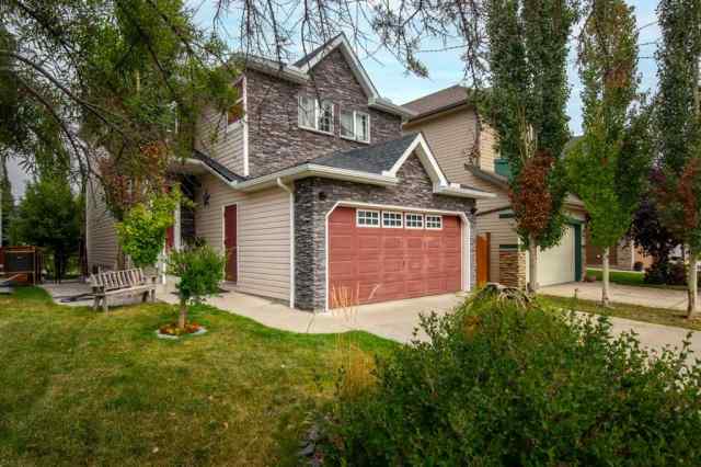 8002 Cougar Ridge Avenue SW in  Calgary MLS® #A2082203
