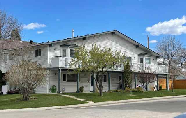 Glenbrook real estate 3340 41 Street SW in Glenbrook Calgary