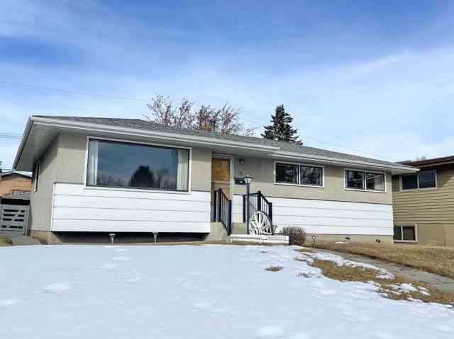 19 Brown Crescent NW in  Calgary MLS® #A2110203