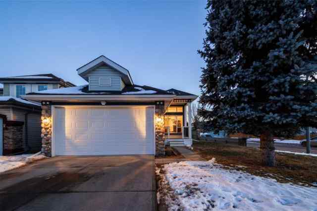 241 Somerset Drive SW in  Calgary MLS® #A2110548