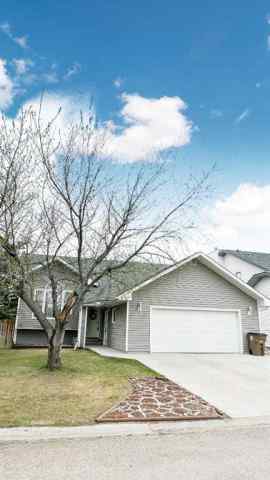 West End real estate 3 Prairie Meadows Road W in West End Brooks
