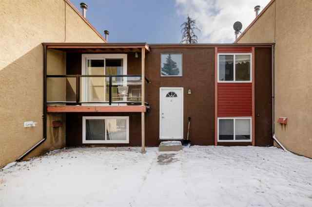 4, 4528 75 Street NW in Bowness Calgary MLS® #A2112802