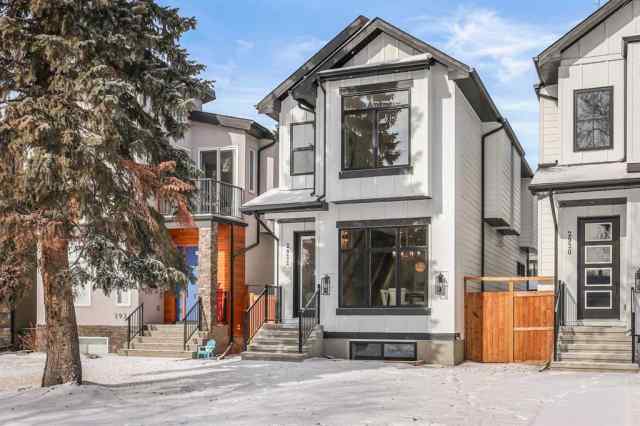 2922 6 Avenue NW in Parkdale Calgary