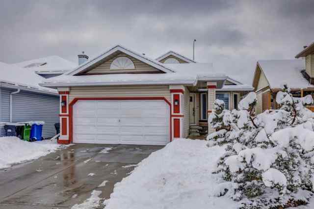 124 Valley Meadow Close NW in Valley Ridge Calgary MLS® #A2113248