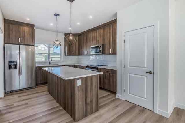 258 Midgrove Mews SW in Midtown Airdrie