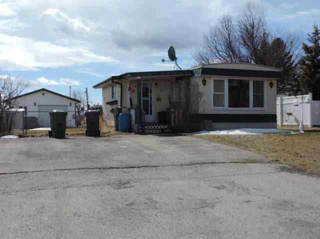 NONE real estate 4527 Eastview Crescent  in NONE Rimbey